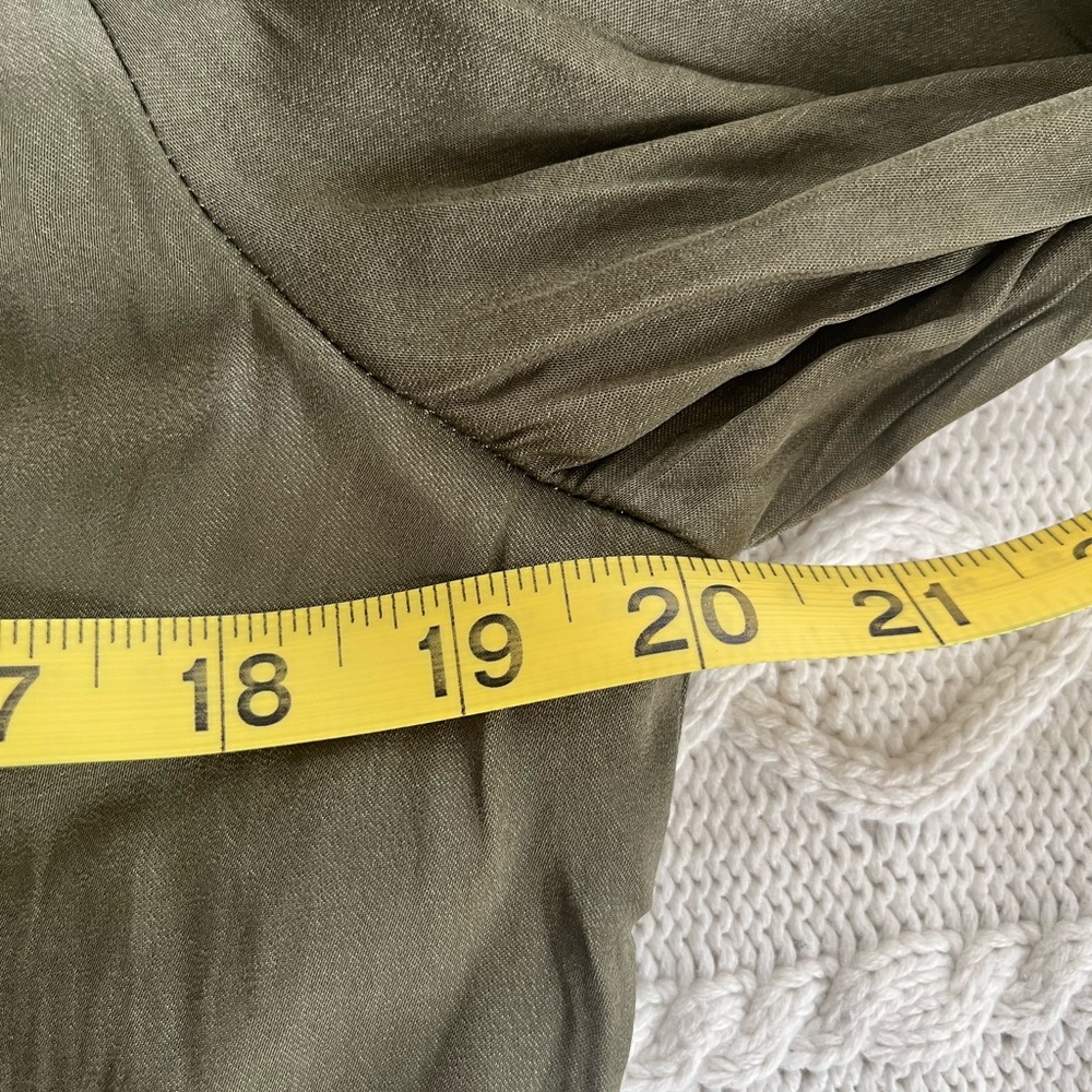 Socialite “Dusty” Olive Silky Smooth Long Sleeve Ruffle Dress Women’s Size L - Picture 3 of 16
